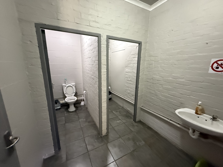 To Let commercial Property for Rent in Triangle Farm Western Cape